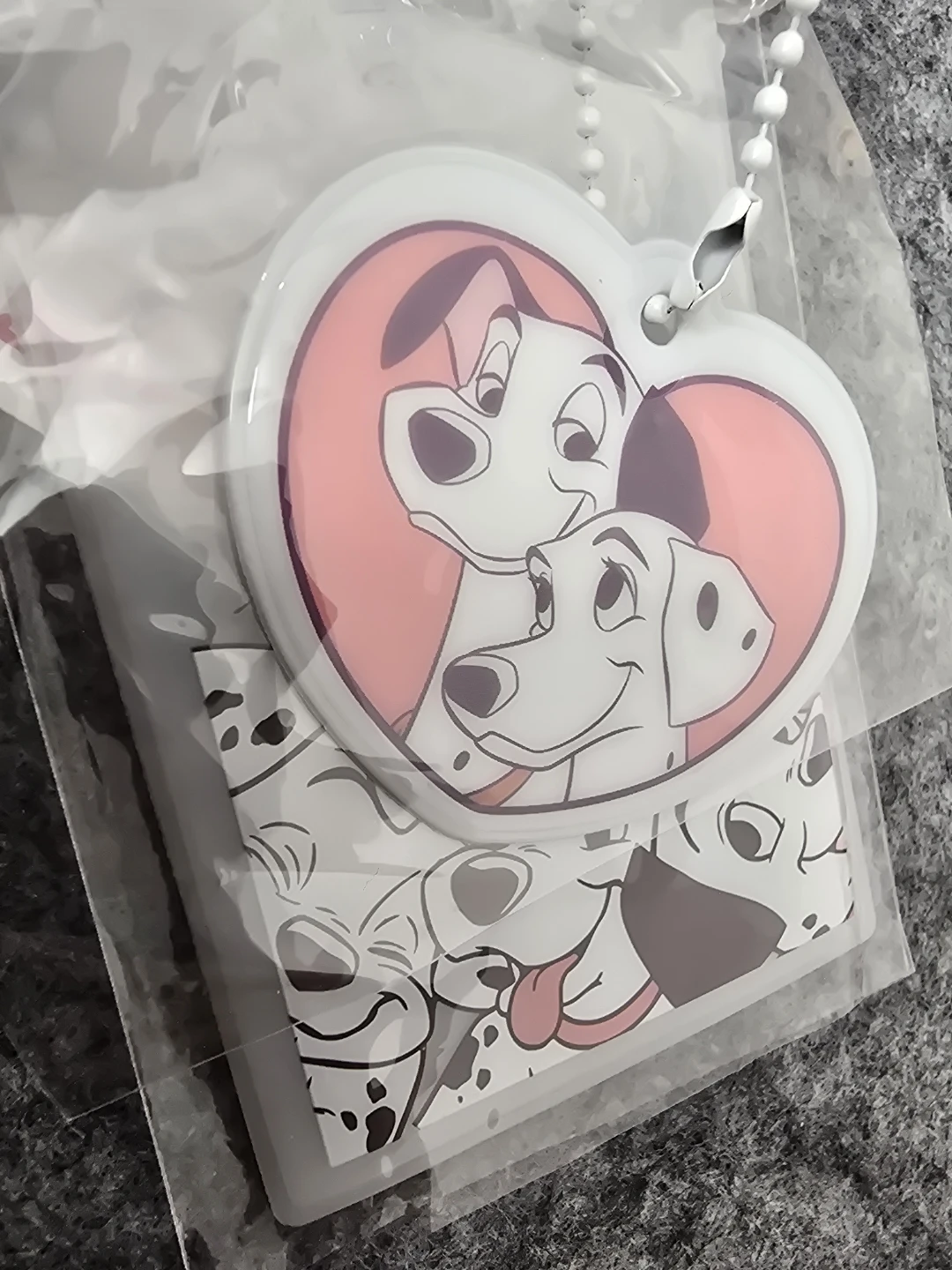 JAPAN New Disney 101 Dalmatians Card Holder and Keychain - photo 2
