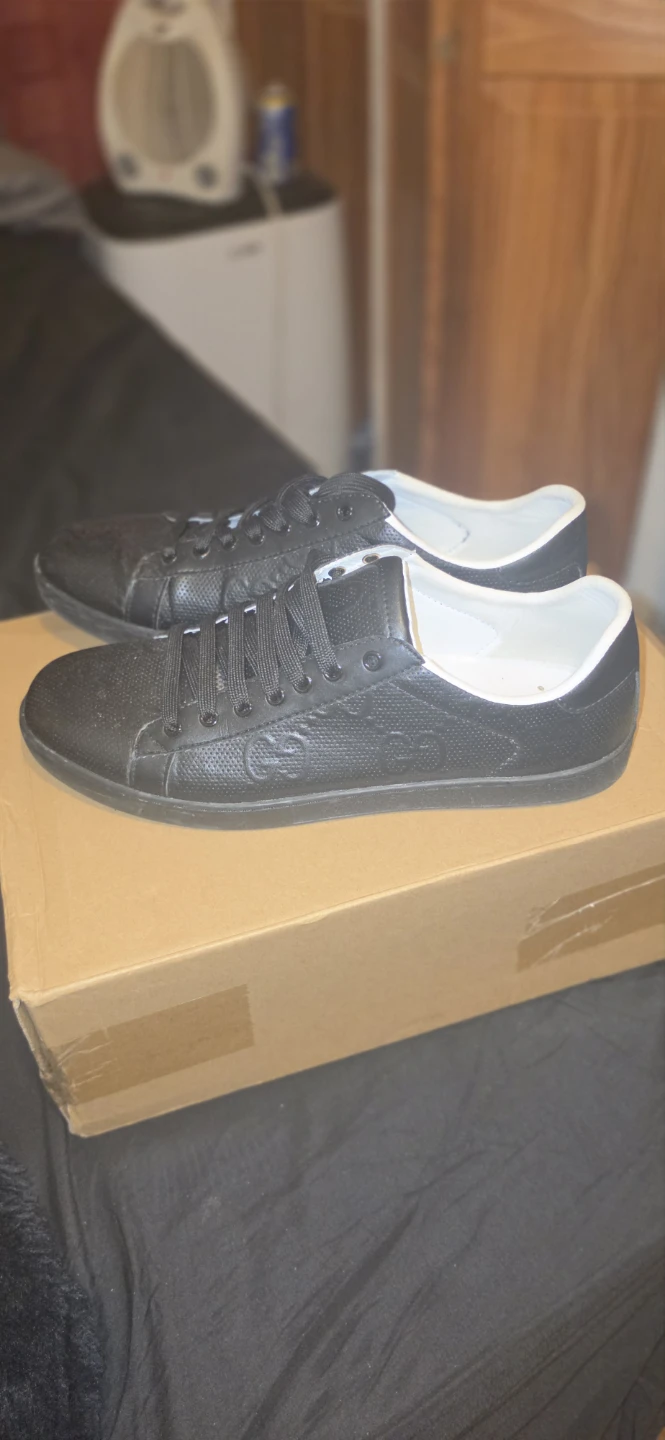 Gucci Black Perforated Leather Sneakers sz 10 - photo 2