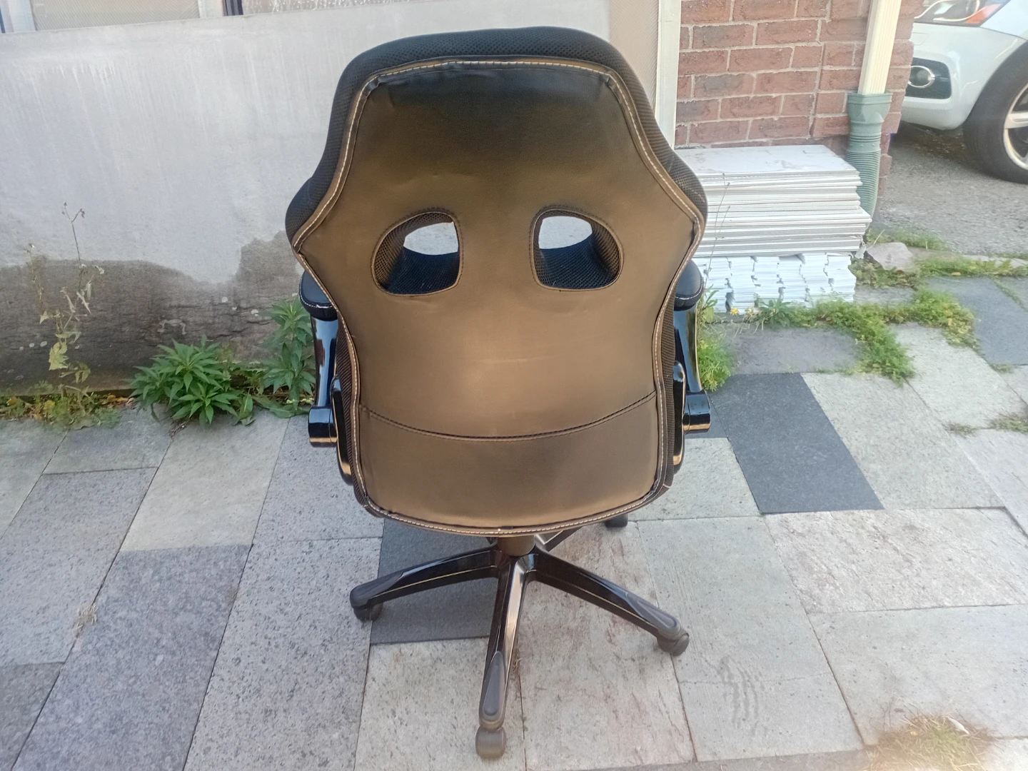 Black and red racing-style gaming chair - photo 4