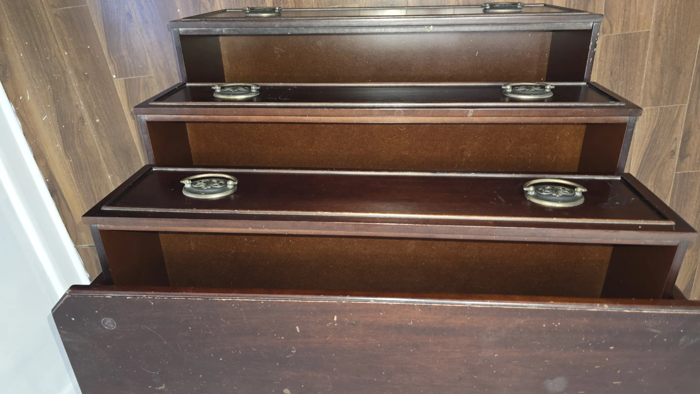 Dark Mahogany 3-Drawer Chest with Brass Hardware - photo 3