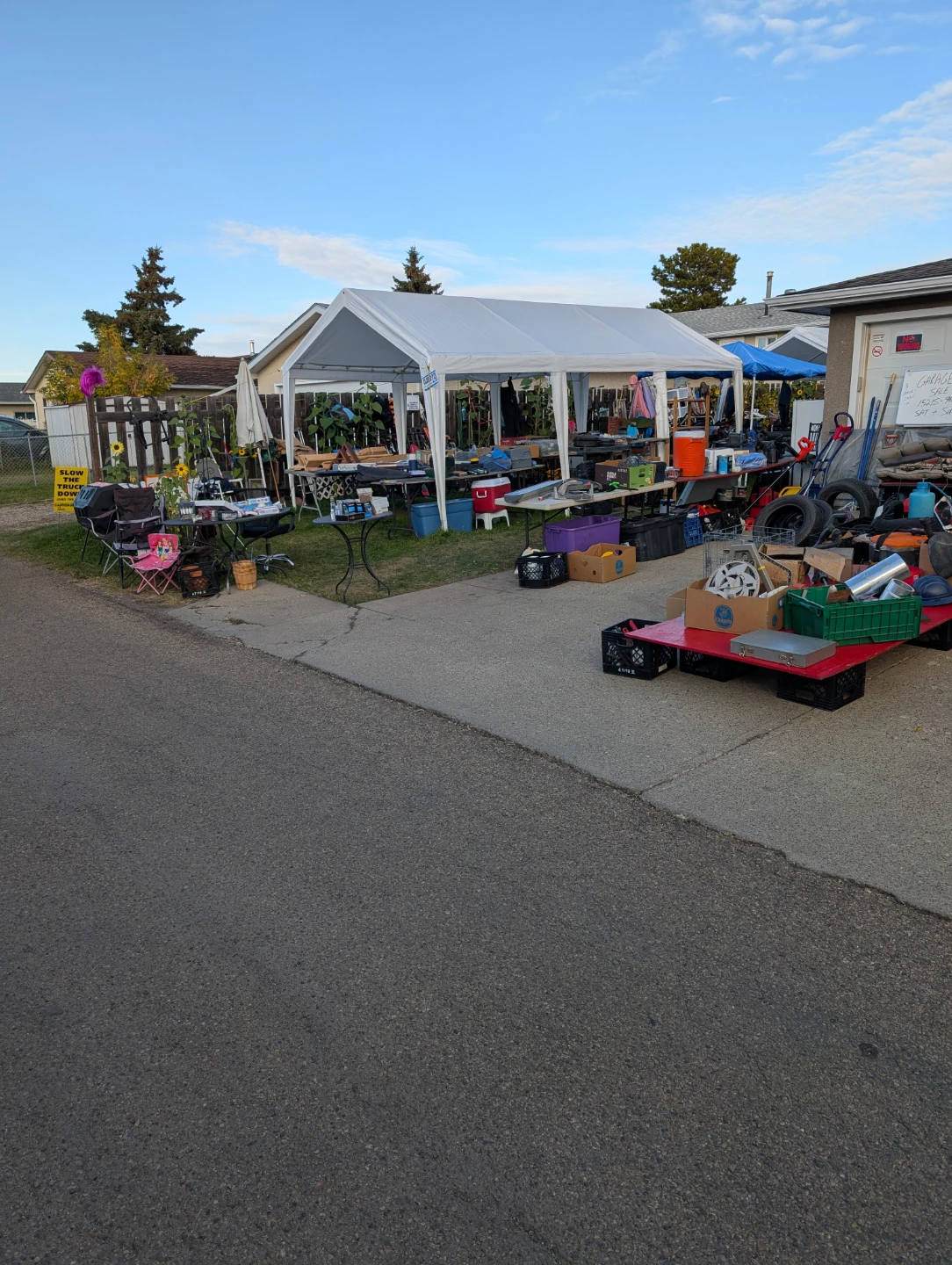 Multi family garage sale - photo 3