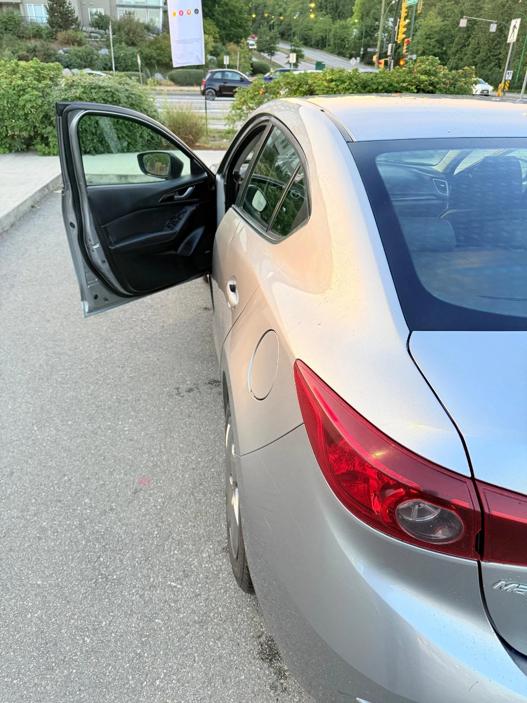 Silver Mazda 3 Sedan 2016 - photo 2