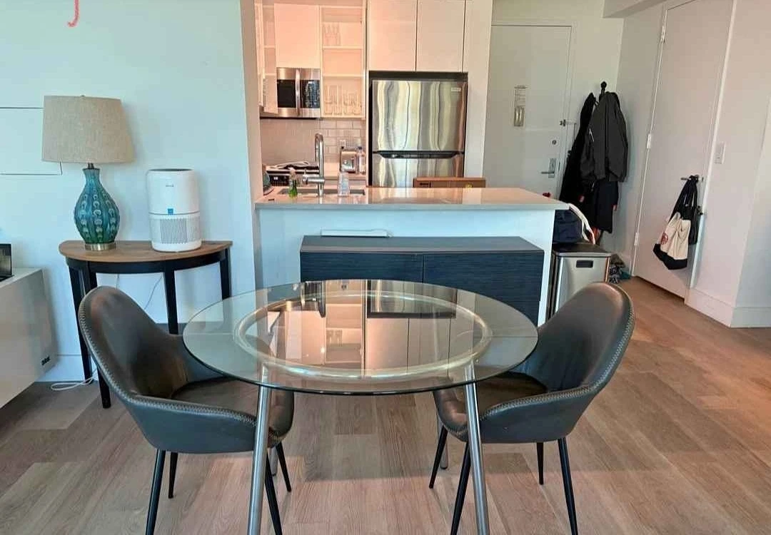 Set of two modern  upholstered dining chairs - photo 3