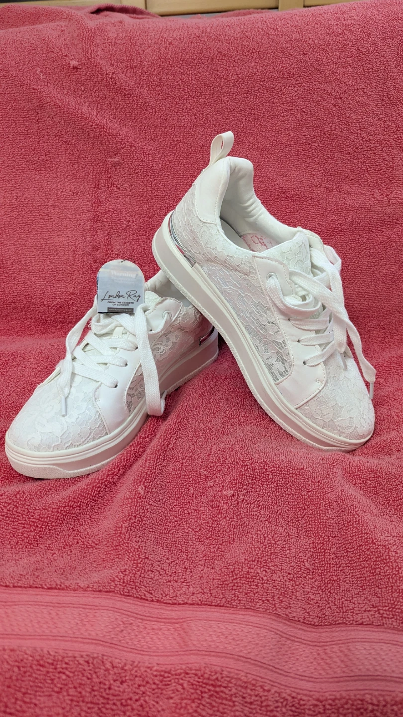 London Rag White Lace Sneakers
