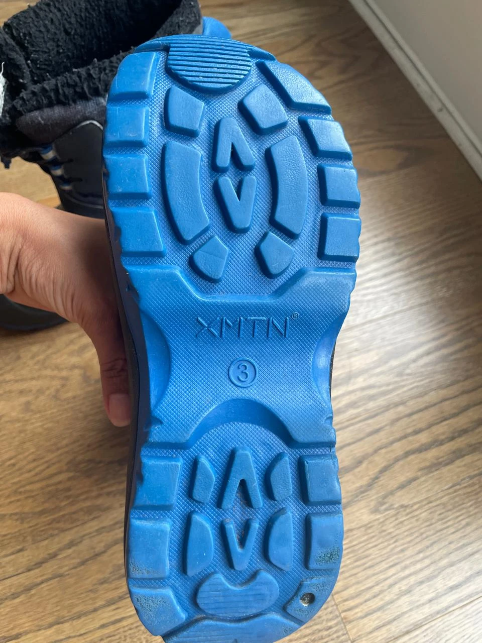 XMTN Kids Winter Boots Size 3 - photo 5