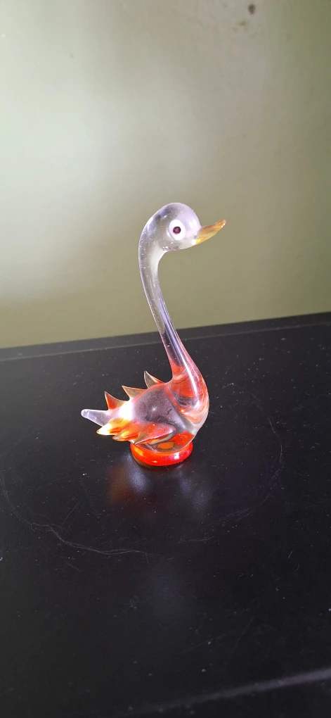 Glass Swan Figurine - photo 2