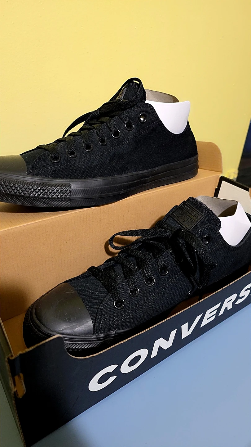 SIZE 10 Converse Chuck Taylor All Star Monochrome Black