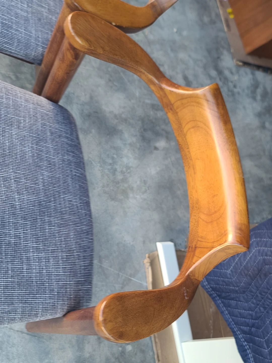 Set of 4 Mid-Century Style Dining Chairs - photo 4