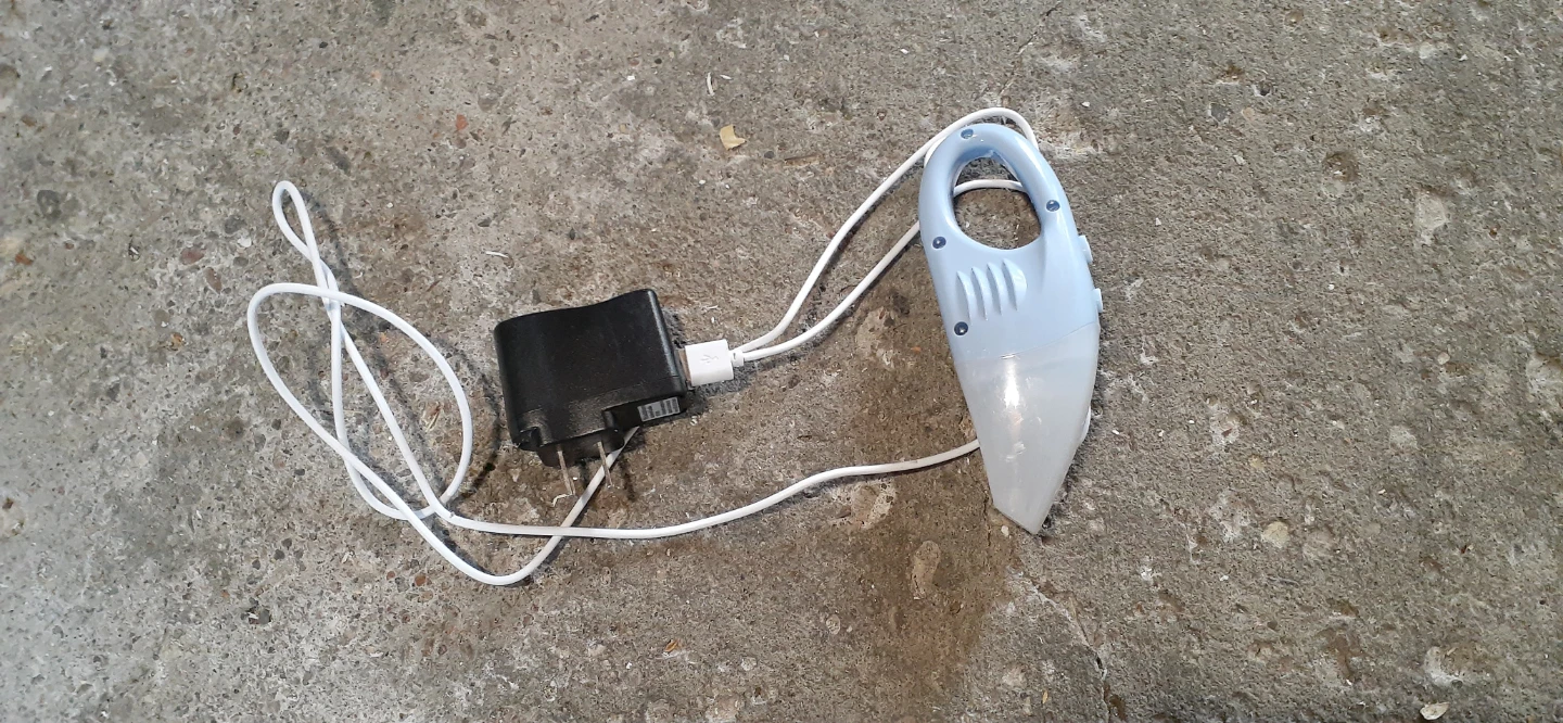 Portable Handheld Vacuum - photo 3