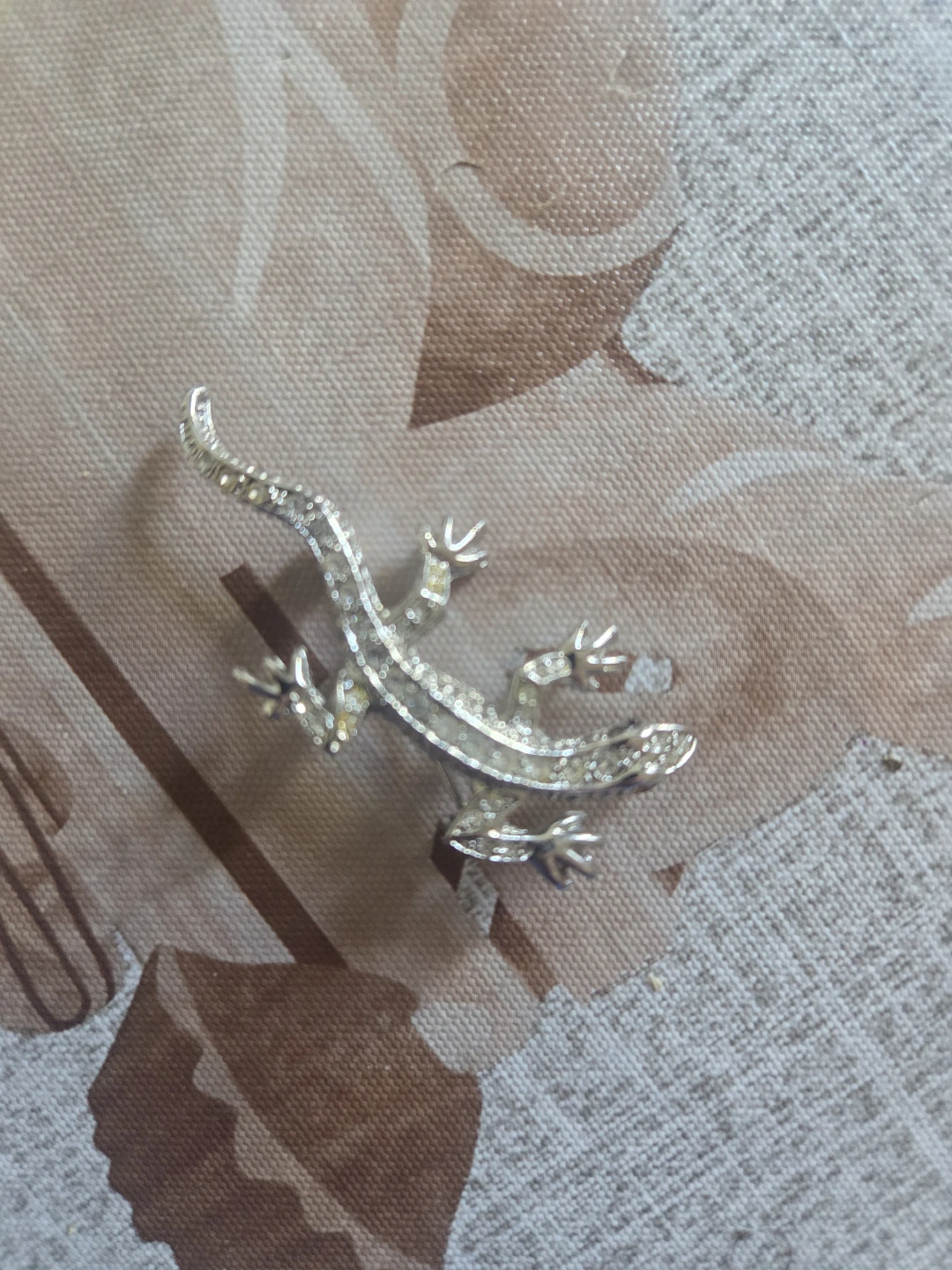 Silver-Tone Gecko Brooch