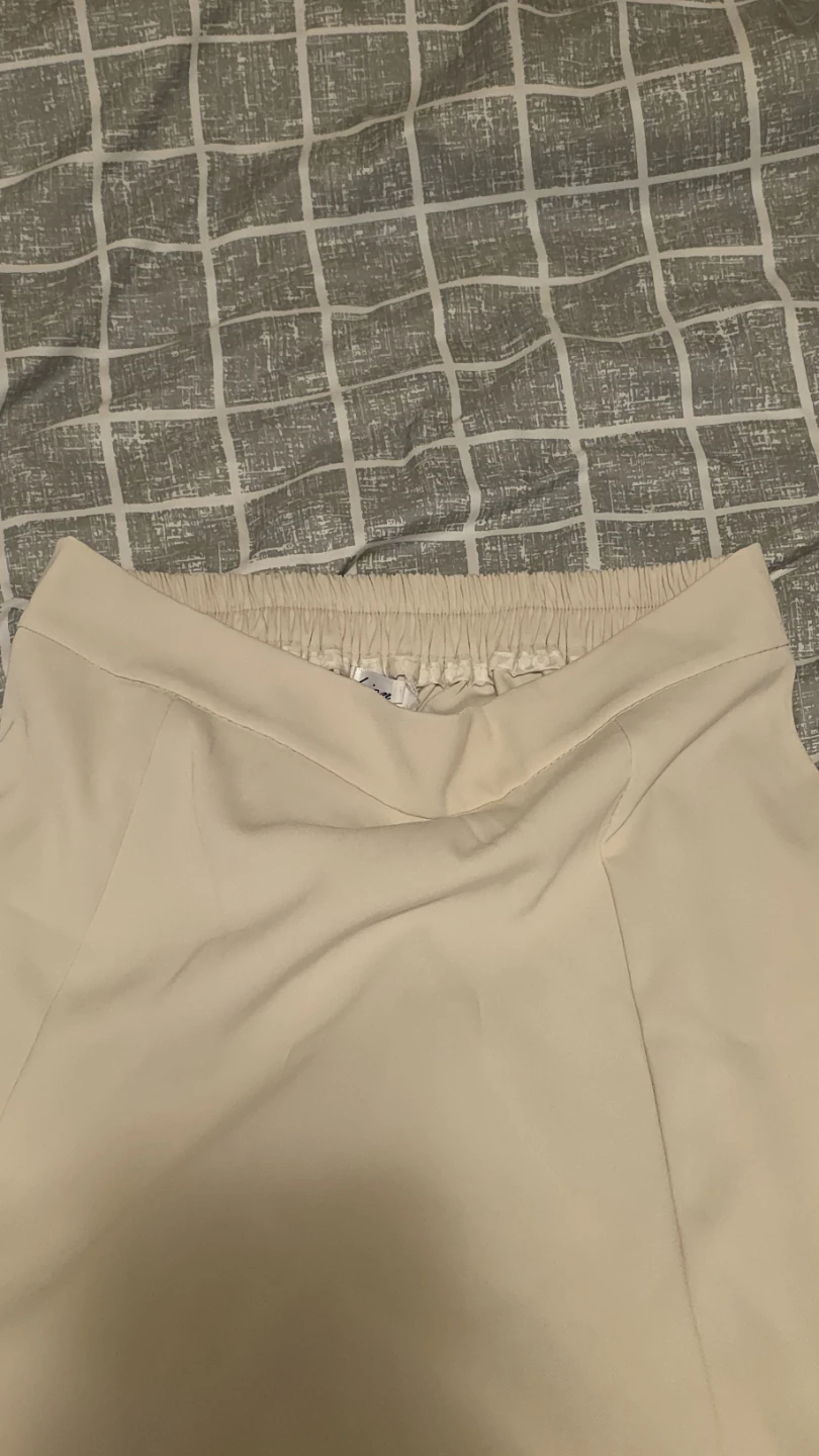 YesStyle - Off-White Elastic Waist Midi Skirt - photo 3