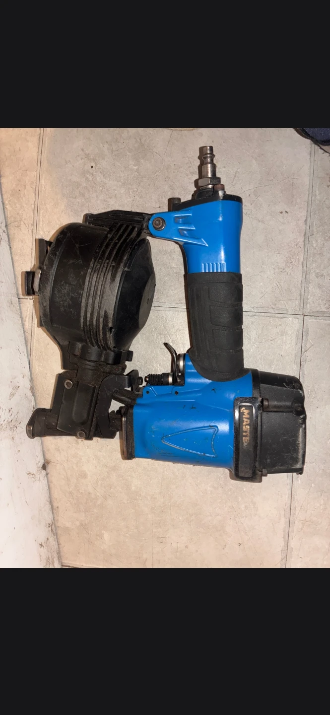 Mastercraft 15D Pneumatic Air-Powered Coil Roofing Nailer