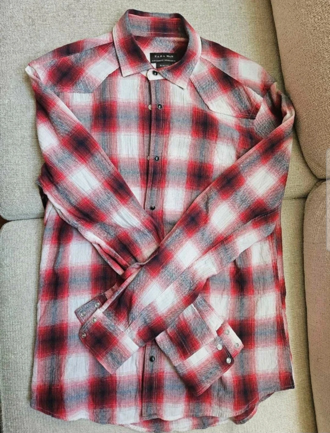 New Men's Red Plaid Button Up Long Sleeve Shirt | Karrot