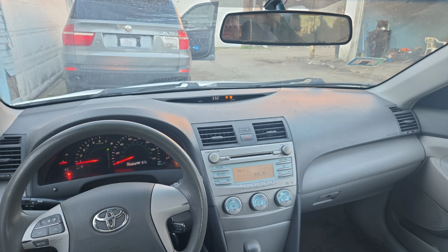 White Toyota Camry - photo 5