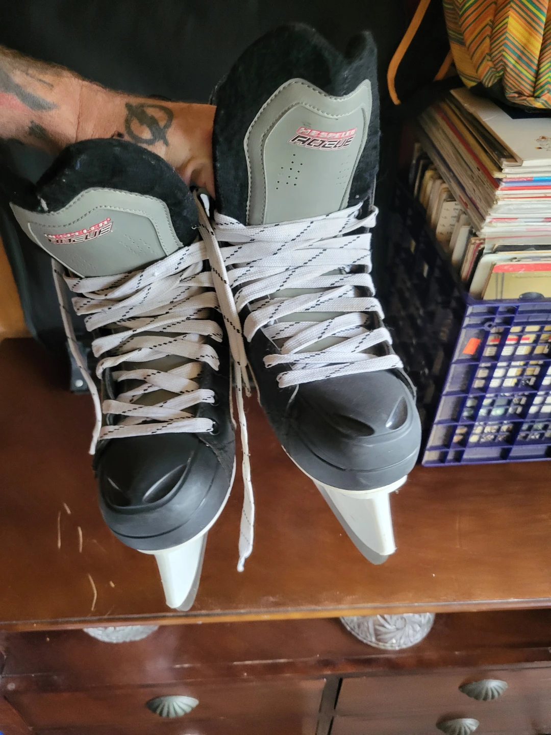 Hespeler Rogue Hockey Skates Size  j6
