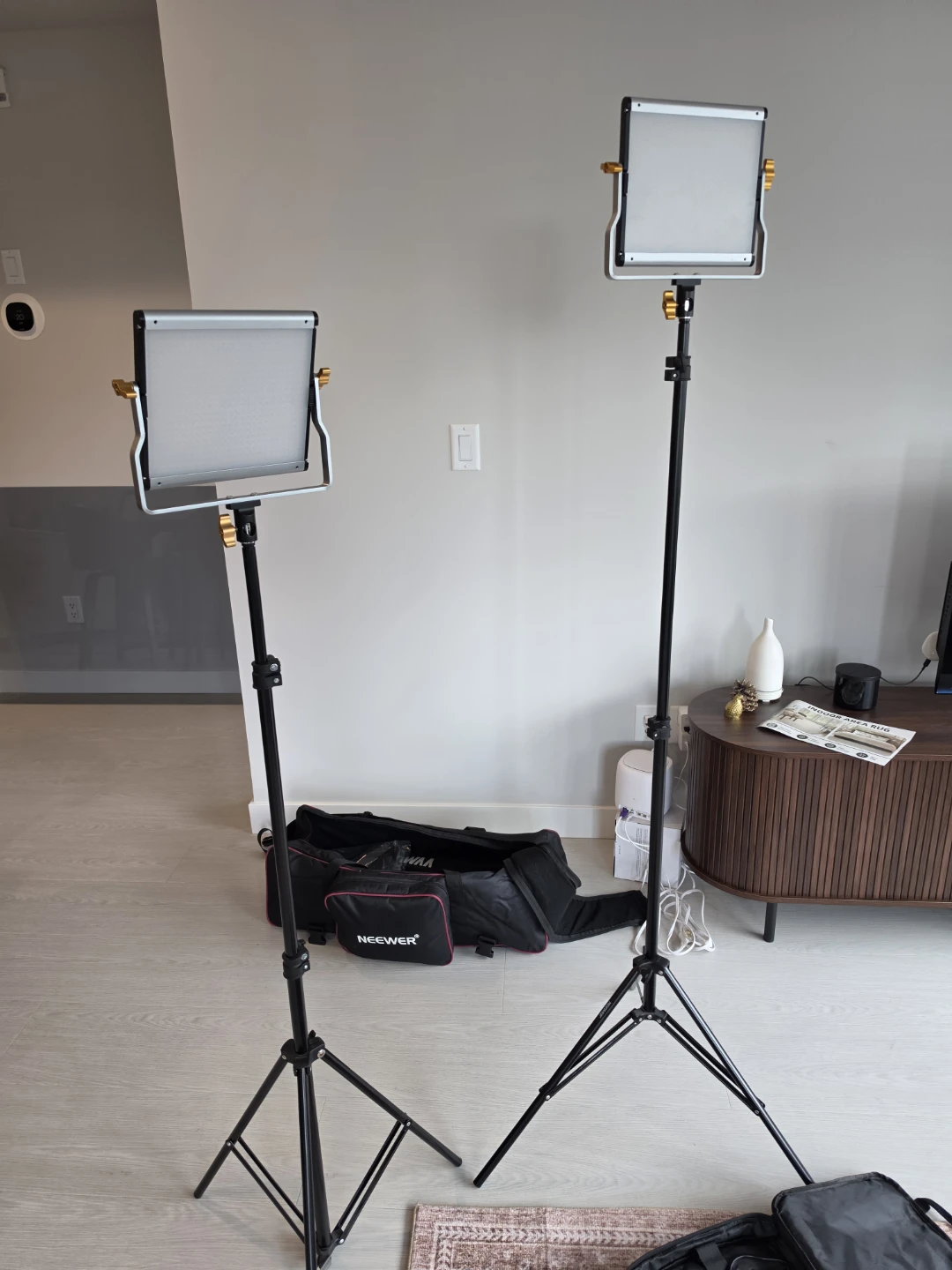 NEEWER 2-Piece LED Video & Photography Lighting Kit with Stands
