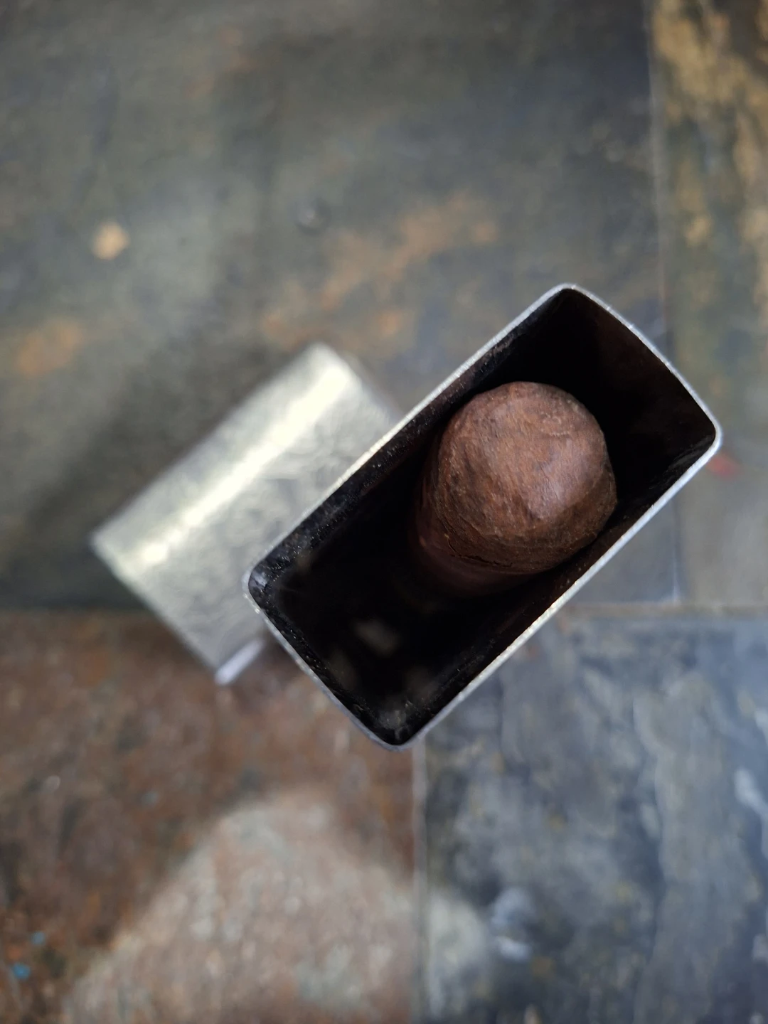 Dewar's 12 Metal Cigar Case - photo 2
