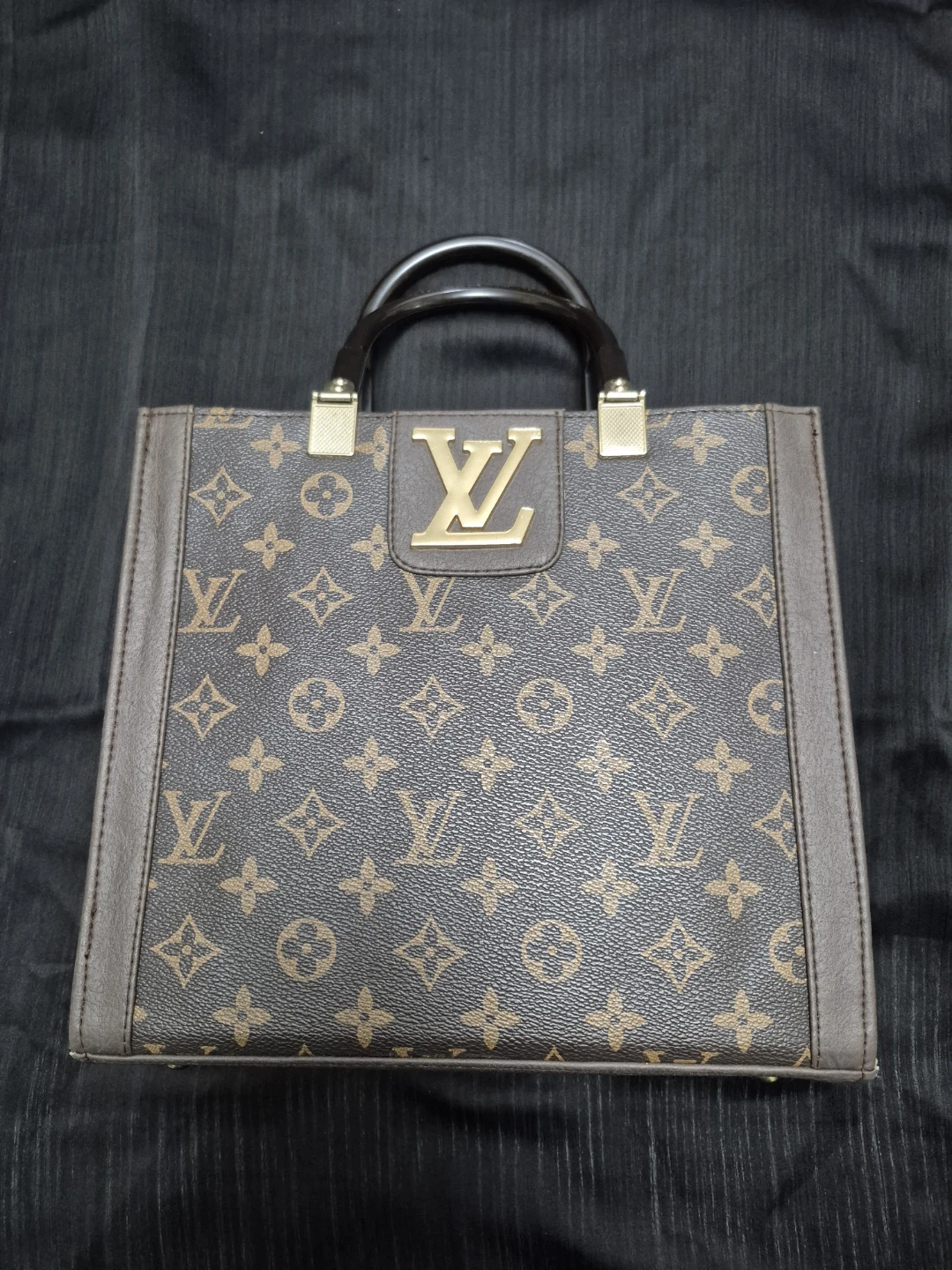 Brand new purse