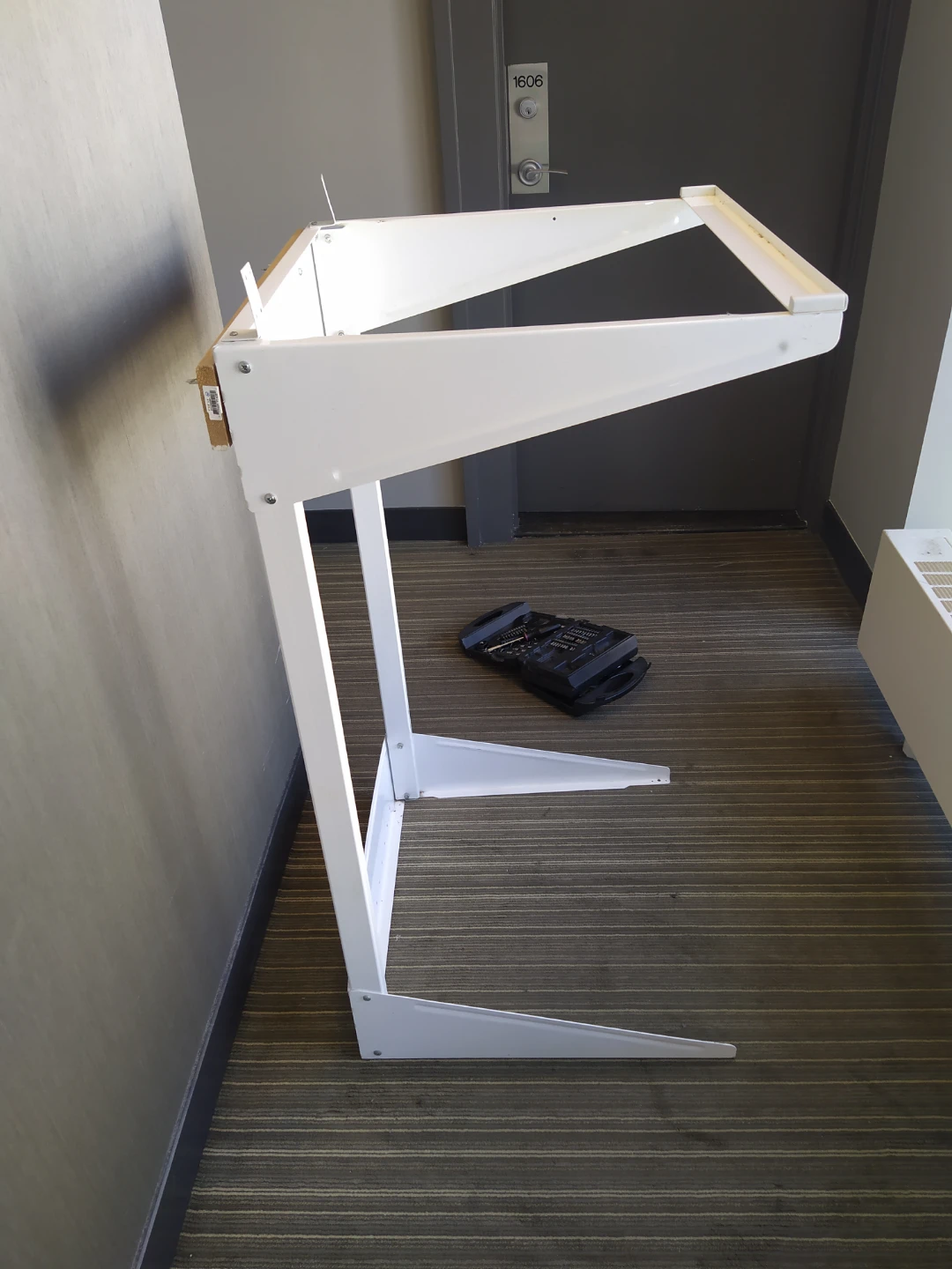 White Metal stand alone 24" dryer Bracket