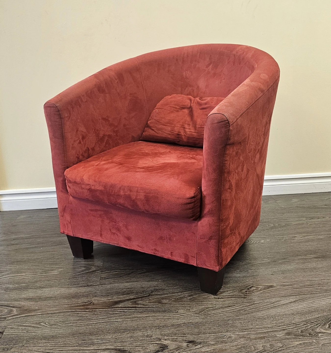 4 Red Barrel Chairs