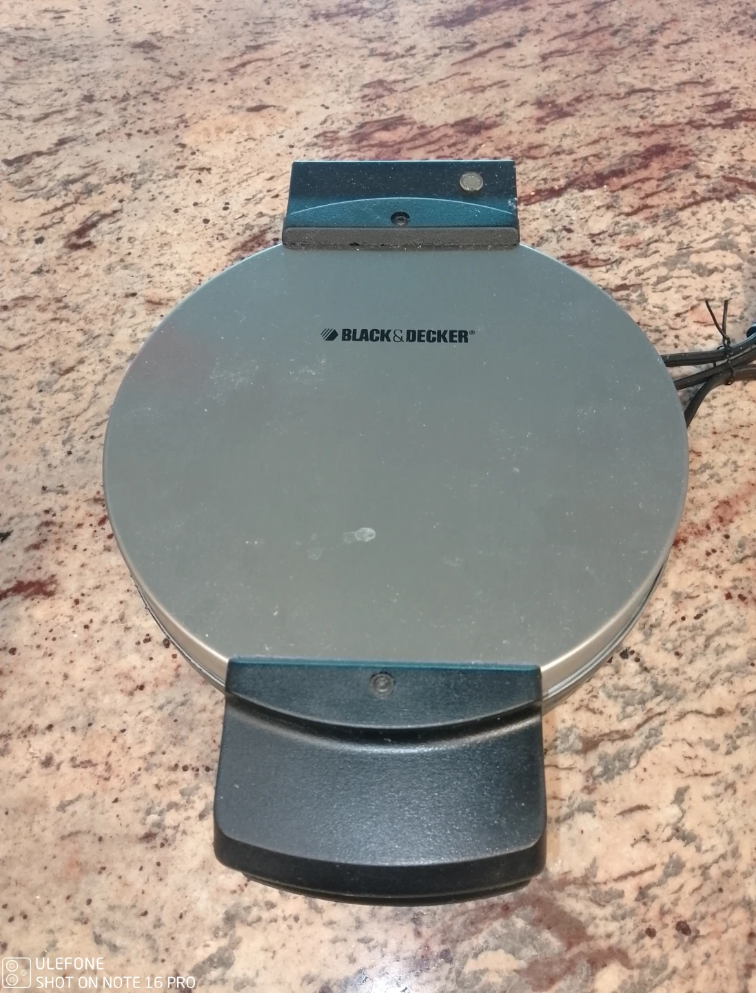 Black & Decker Waffle Maker (CASH ONLY)