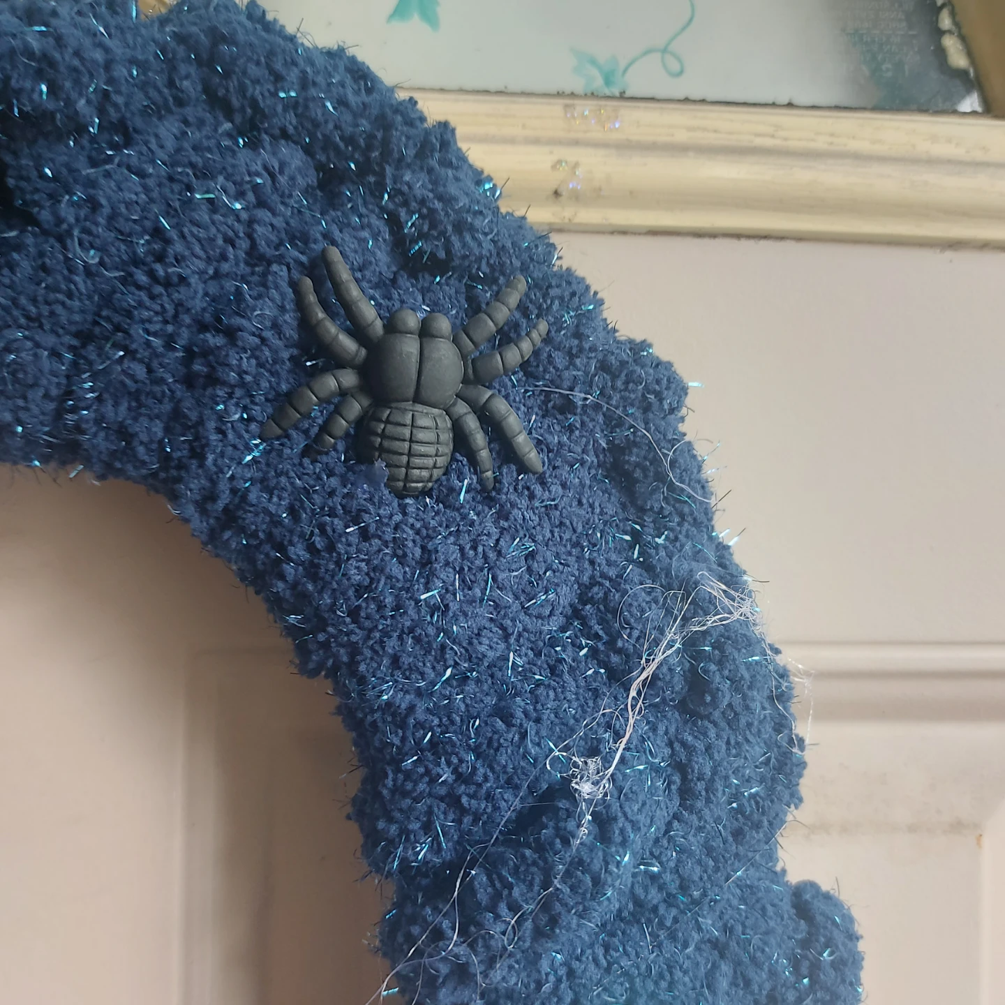Handmade Halloween Yarn Wreath - photo 2