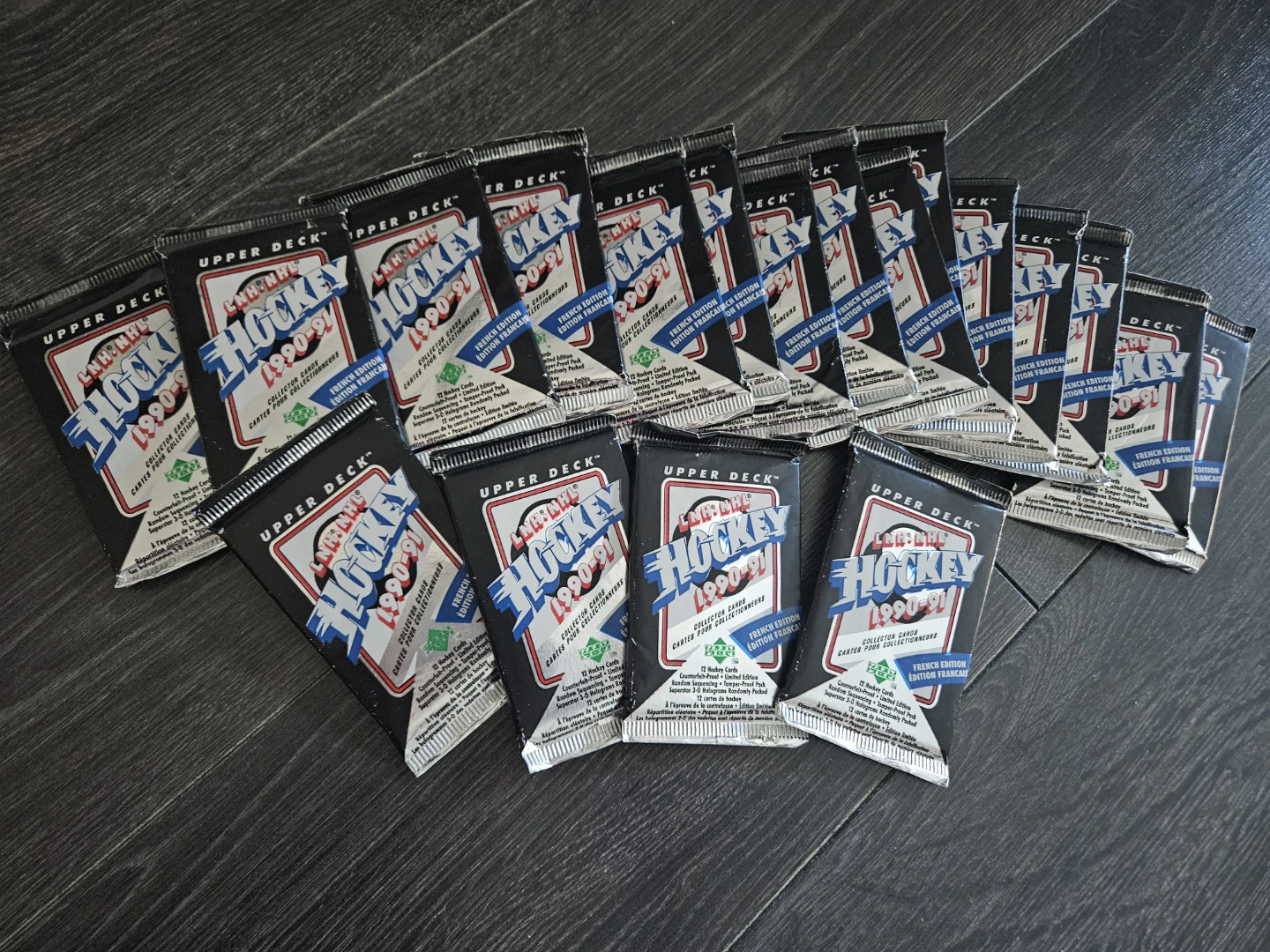 19 Sealed Packs, 1990-91 Upper Deck Hockey Cards, French Edition