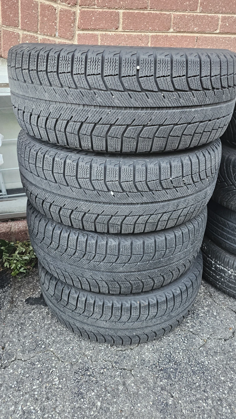 Set of 4 Michelin 235/60R16 Winter Tires