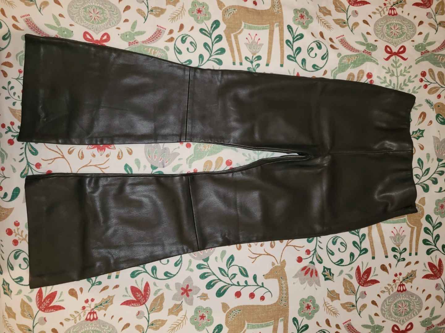 Zara Tan Corduroy Pants and Zara black leather pants - photo 2