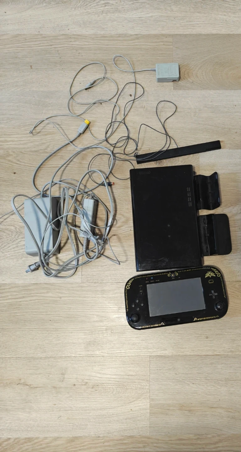 Nintendo Wii U Zelda Edition Console Bundle