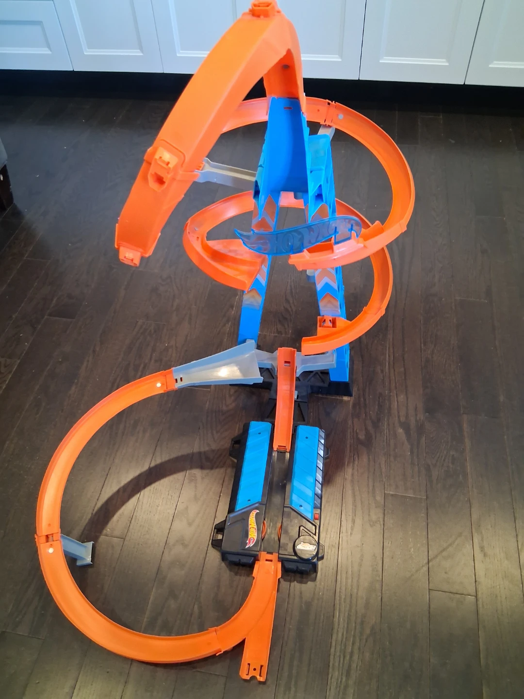 Hot Wheels Action Spiral Speed Crash Track Set - photo 4