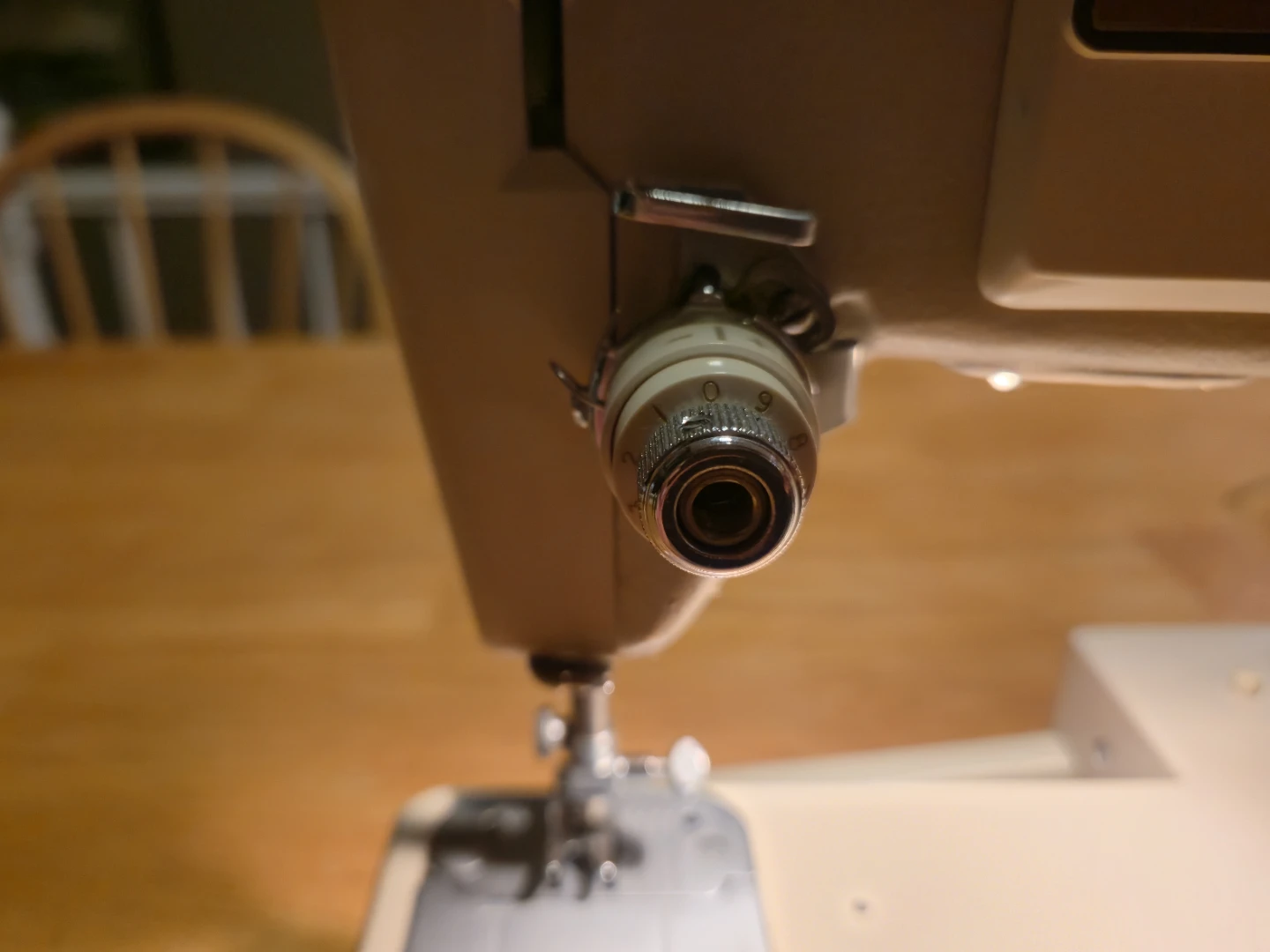 Singer Stylist 543 Sewing Machine w/ Foot Pedal & Manual - photo 3