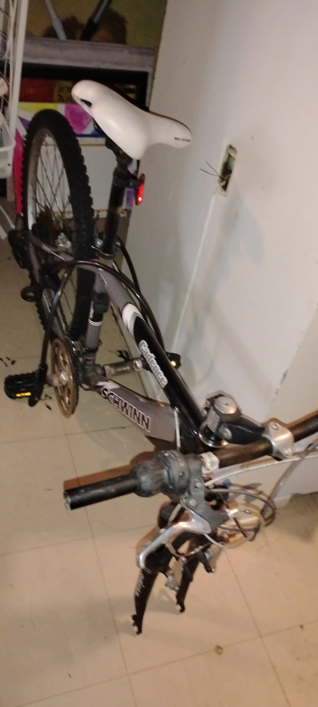 Schwinn Cadence Mountain Bike - photo 2