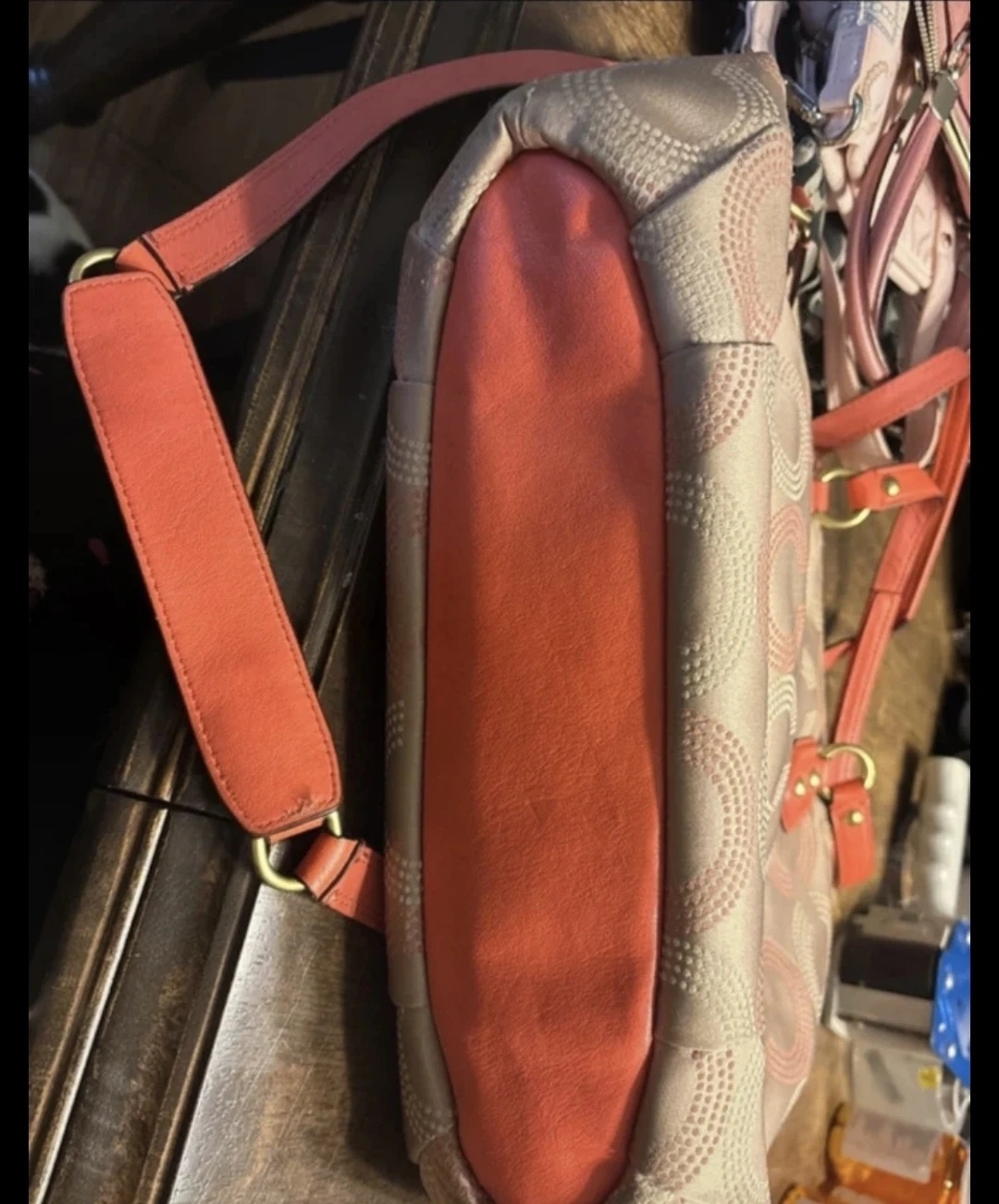 🥕Coach Handbag Coral and Beige