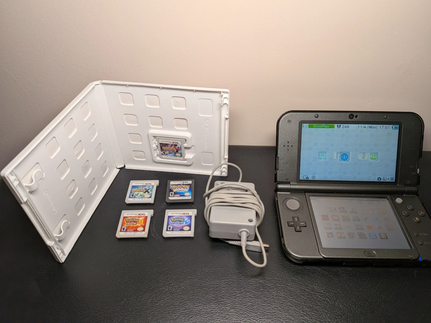 NEW Nintendo 3DS XL Lot