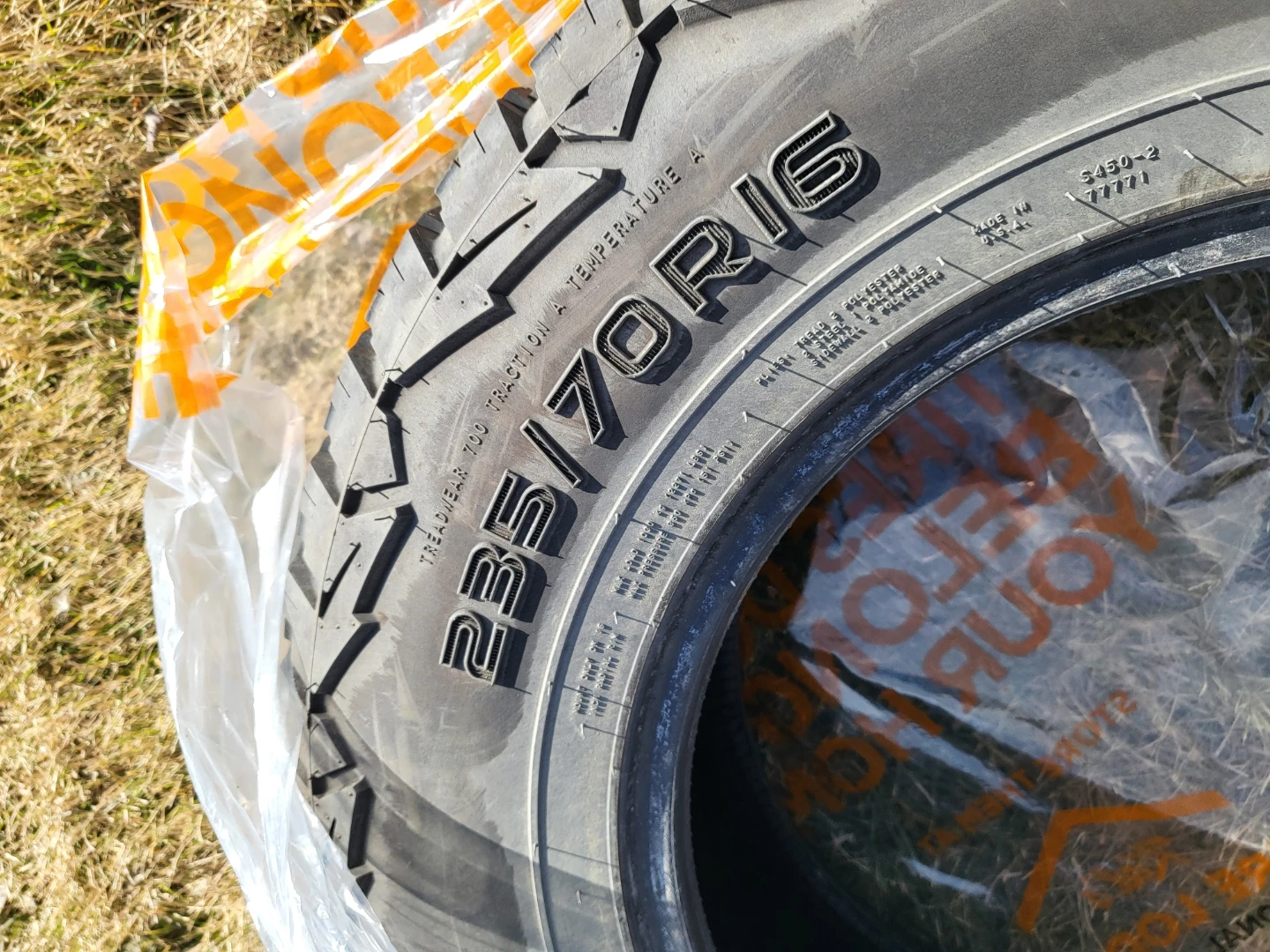 Nokian Outpost NAT 235/70R16 Tire