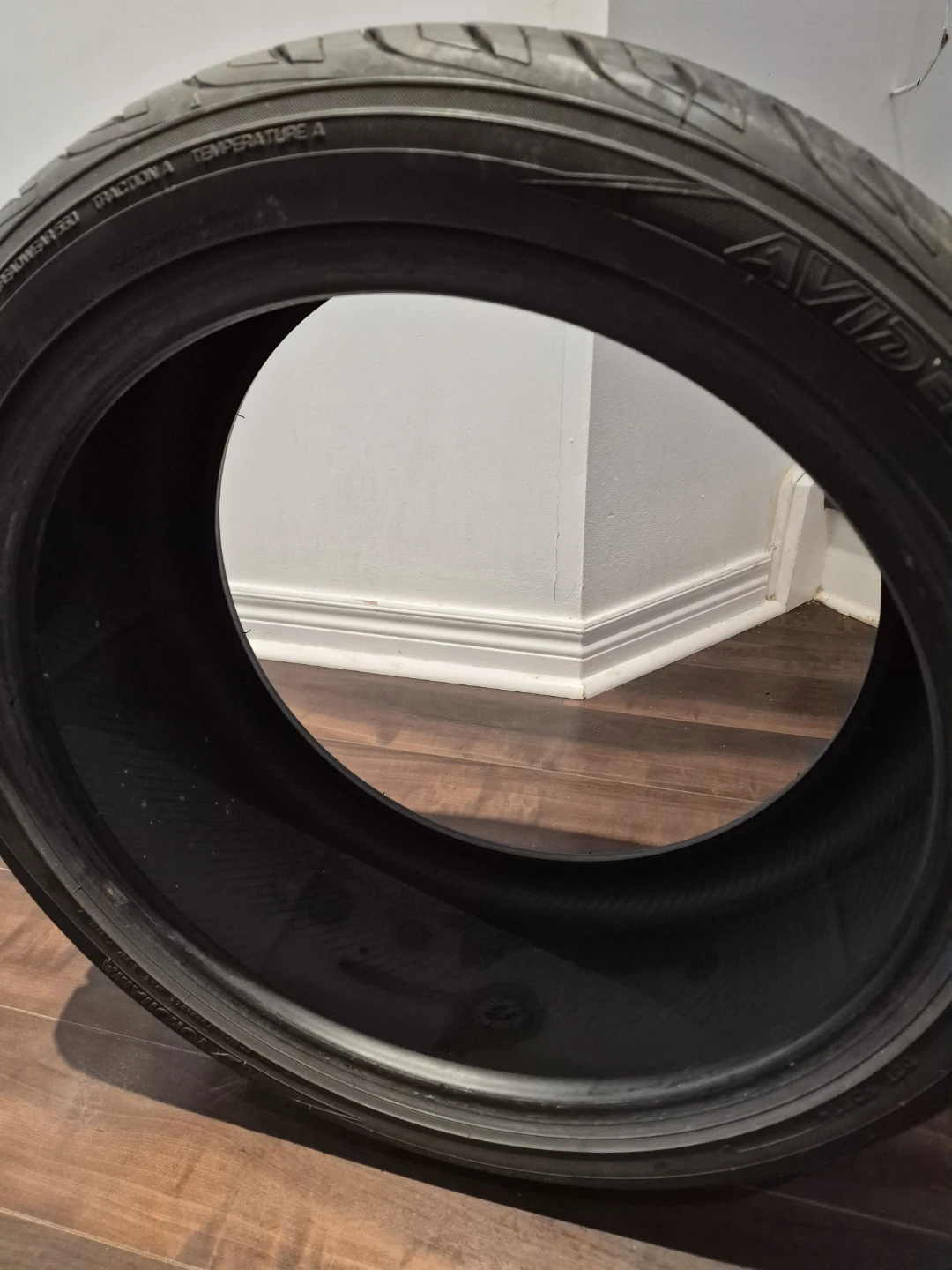 Yokohama Avid Envigor Tire 245/40R19 - photo 2
