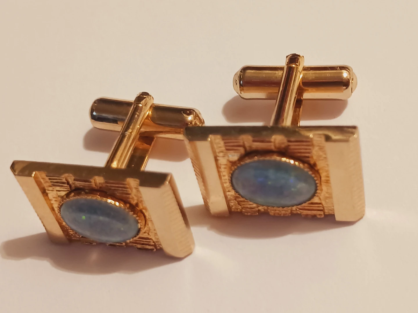Gorgeous Gold-Tone Opal  Cabochons Cufflinks - photo 4