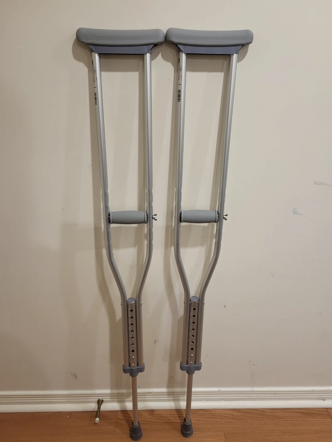 Adjustable Aluminum Underarm Crutches