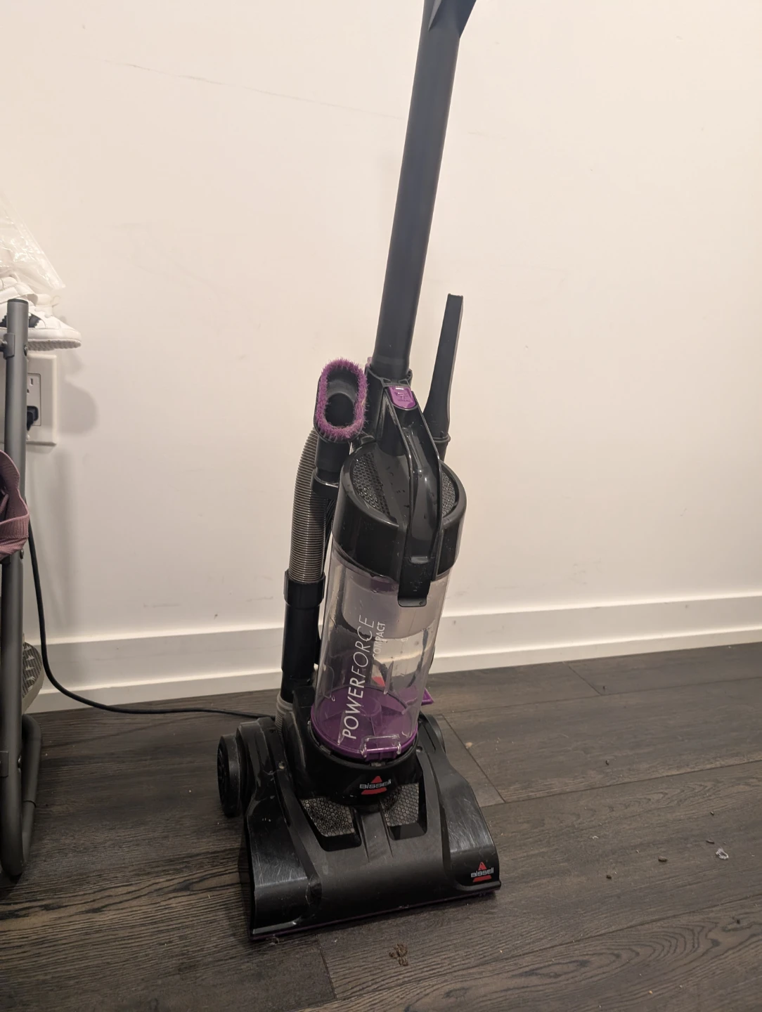 Bissell PowerForce Compact Vacuum - photo 2