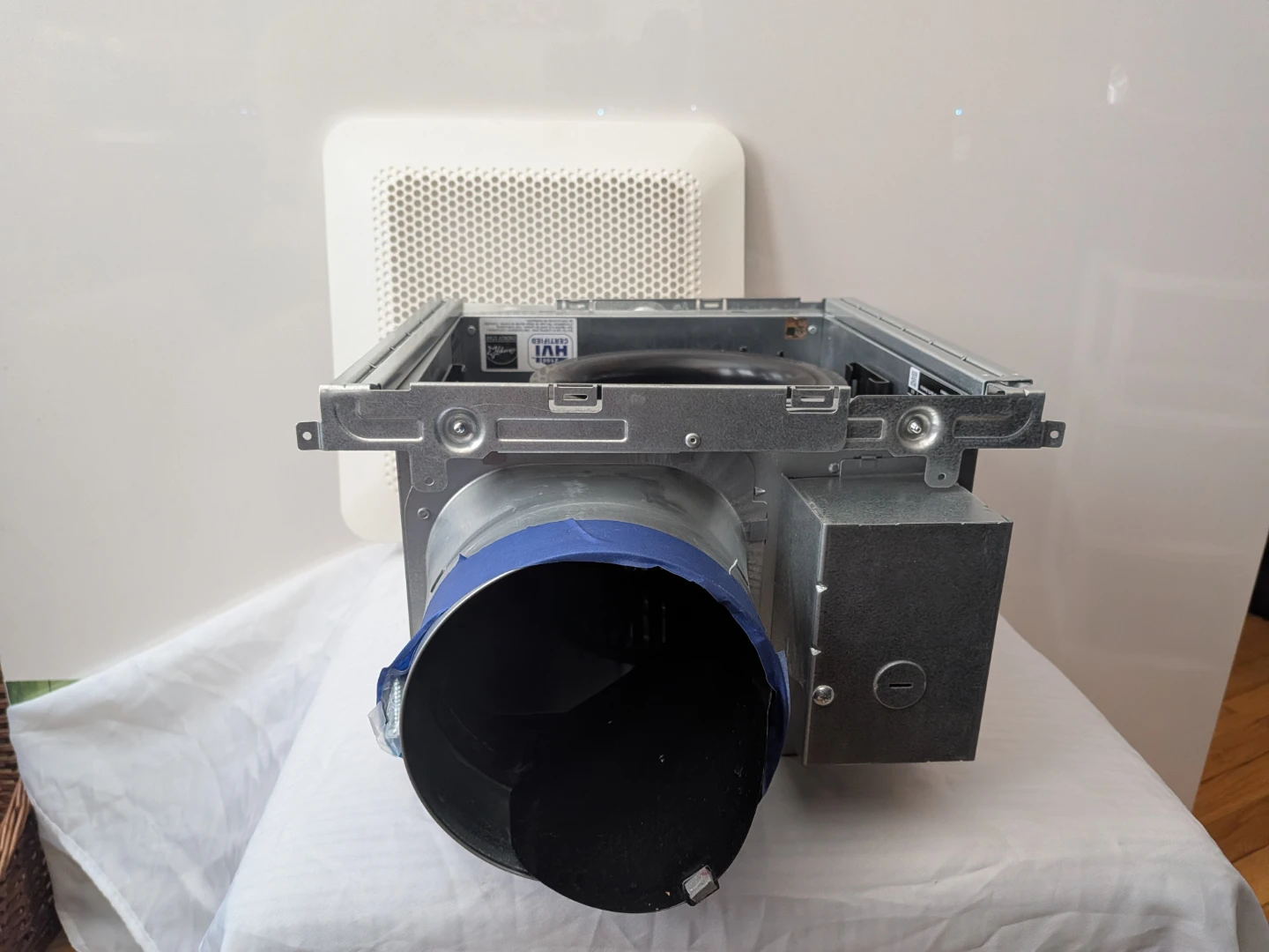 Panasonic 150 CFM Bath Fan (Open Box) - photo 2