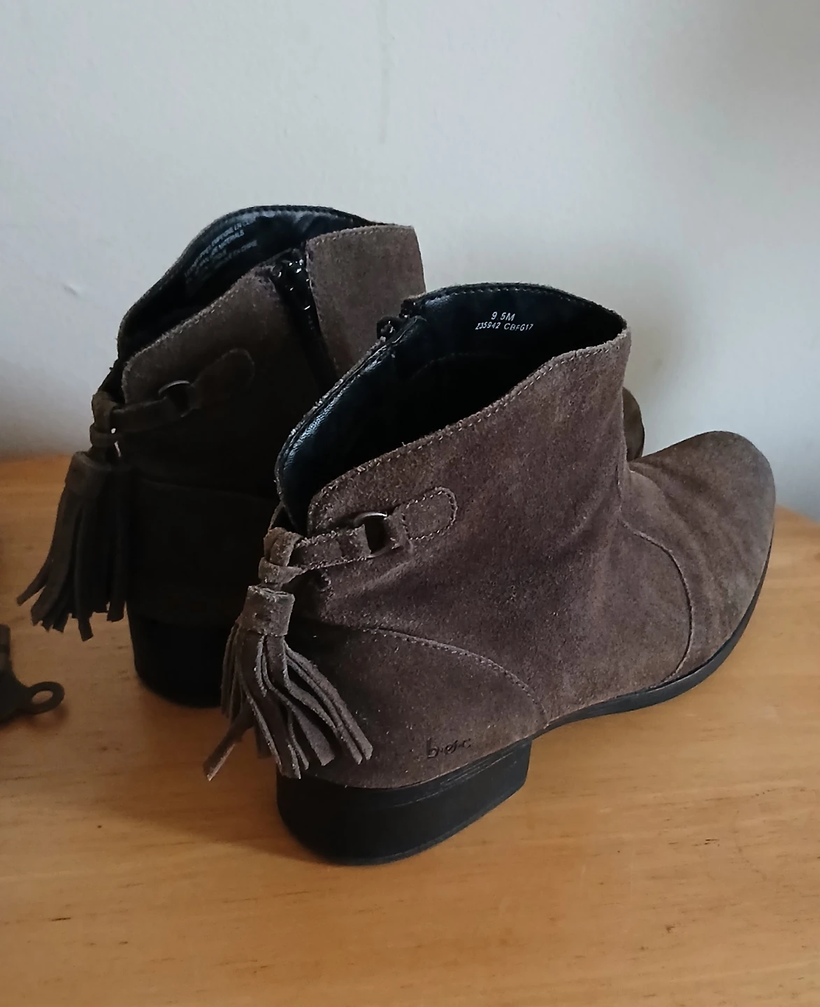 b.o.c Brown Suede Ankle Boots Size 9.5M - photo 4