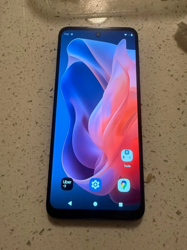 Téléphone intelligent Motorola g play 2024