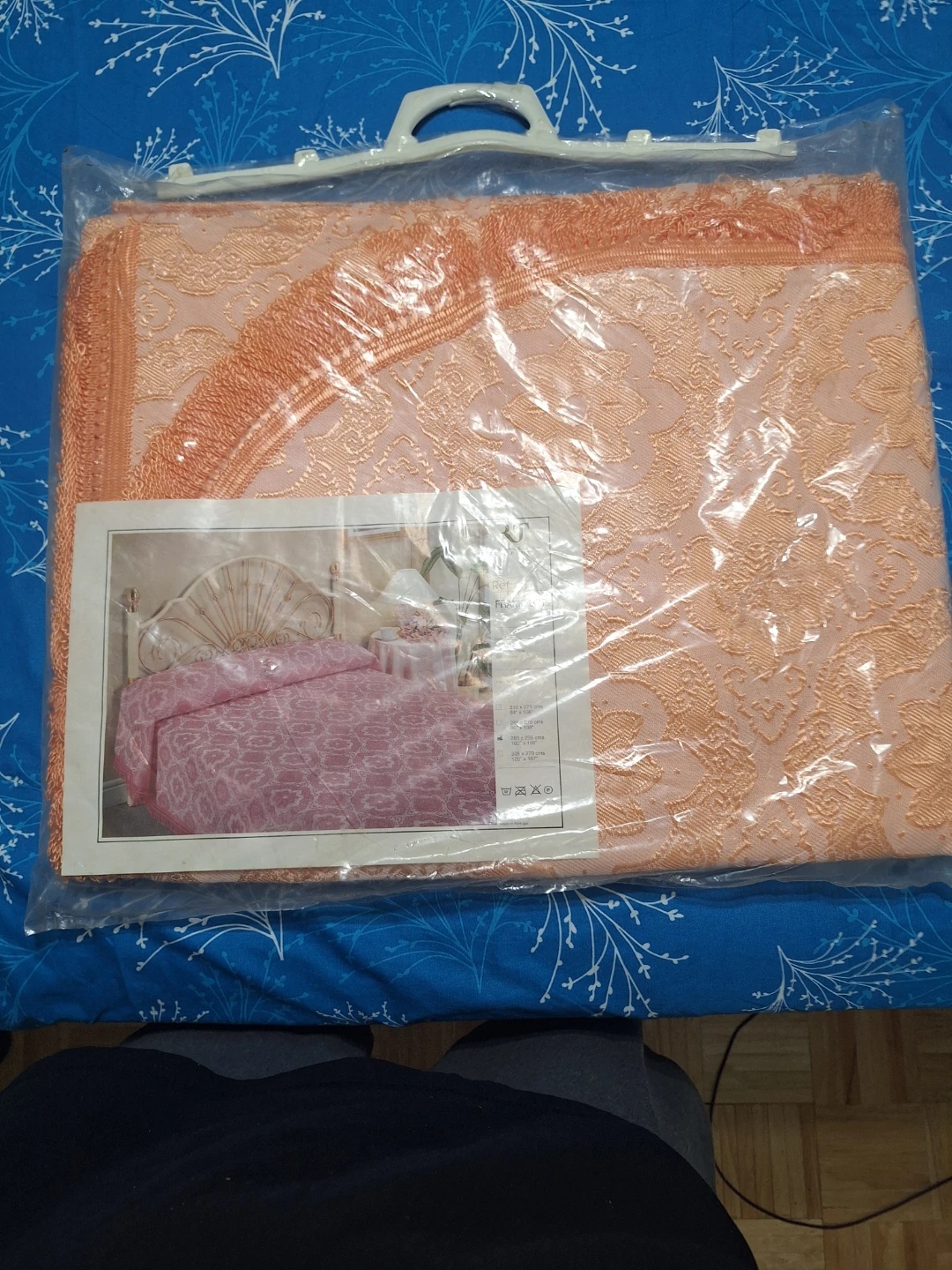 Queen/King, RT Frankfurt  Peach Quilt. - photo 2