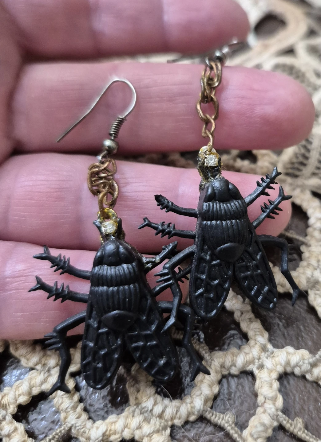 Halloween Novelty fly dangle earrings - photo 2