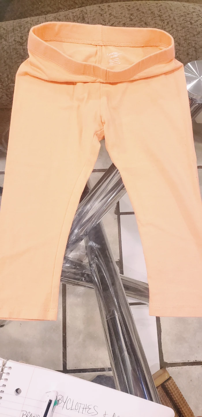 8 pairs of toddler leggings - photo 3