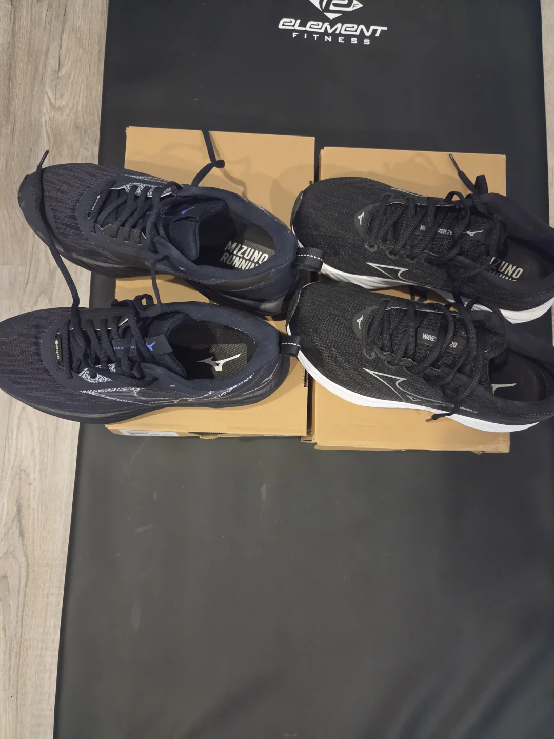 Mizuno shoes for women (READ THE AD)