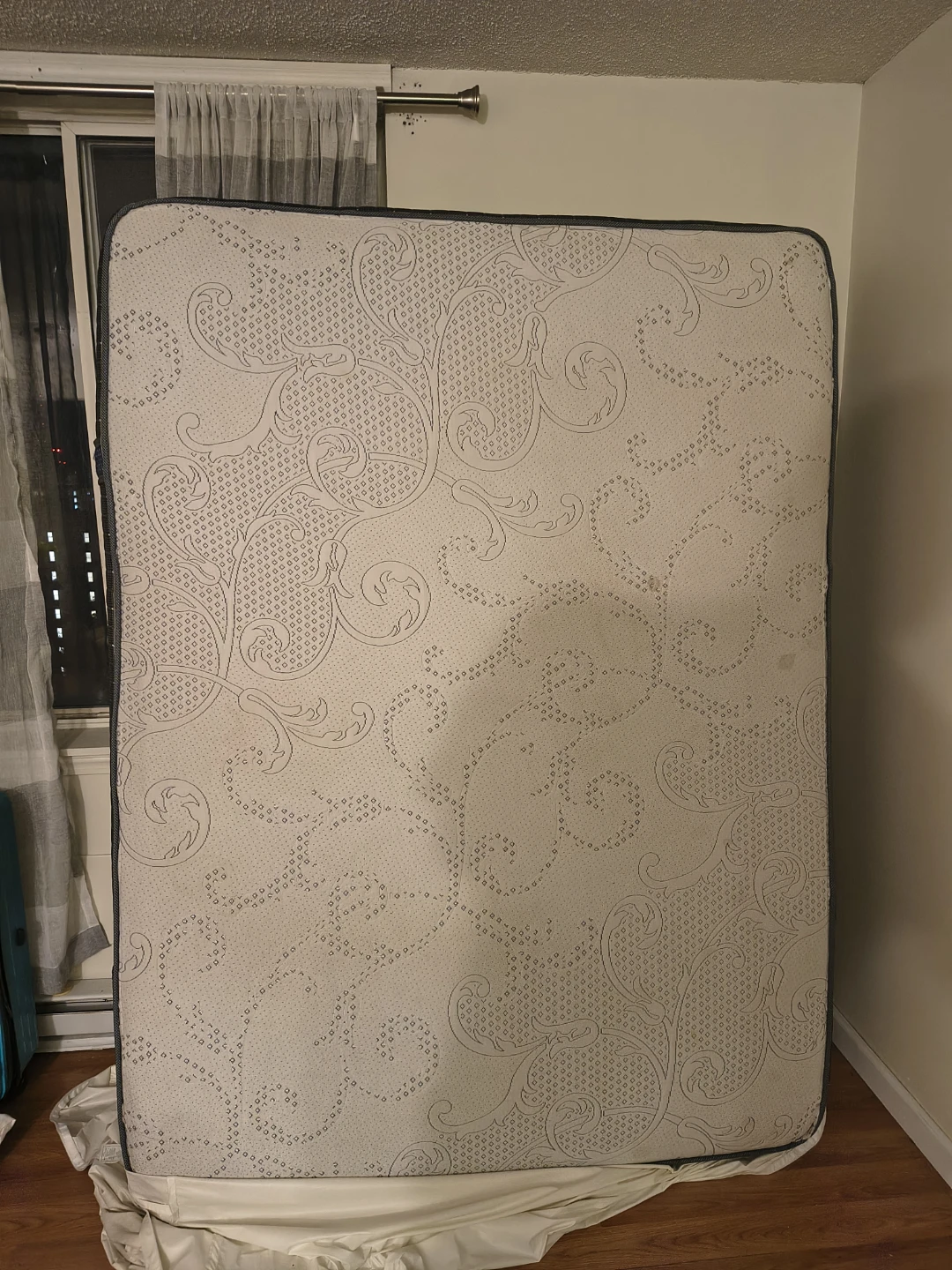 Queen Serta Mattress