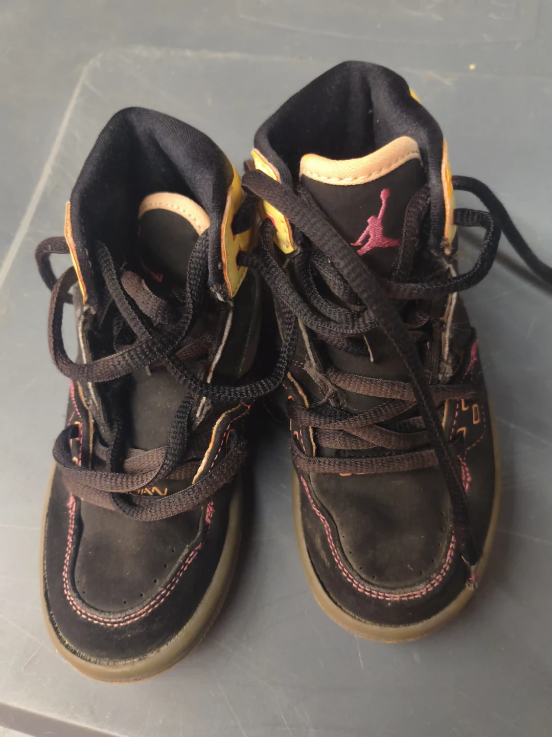Jordan kids' high-top sneakers size 11C - photo 2