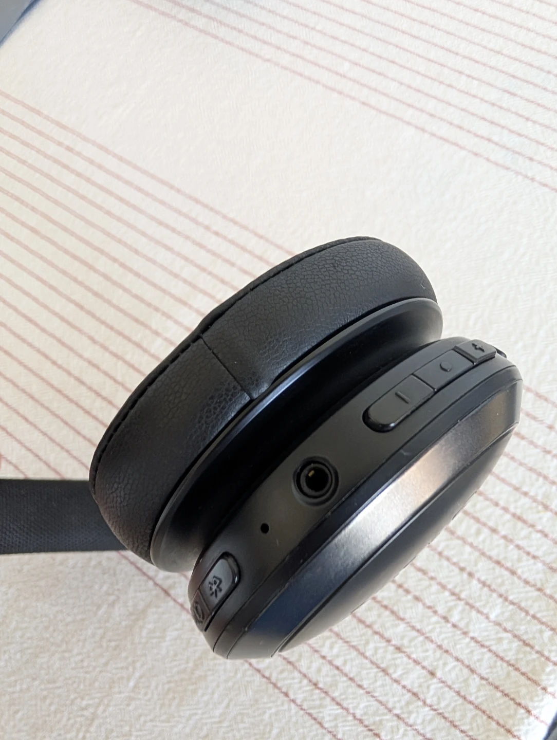 JBL Live 460NC Wireless on ear Headphones - photo 3
